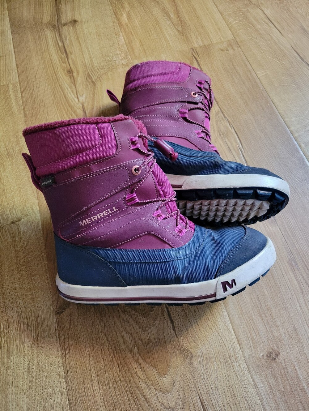 Merrell Girls Snow Bank 2.0 Winter Boots in Magenta and Navy